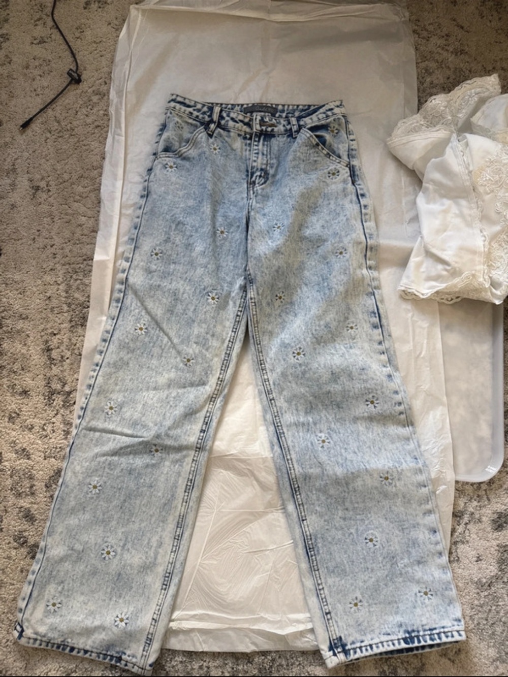 Embroidered Daisy Straight-Leg Jeans — Light Blue - Picture 2 of 4